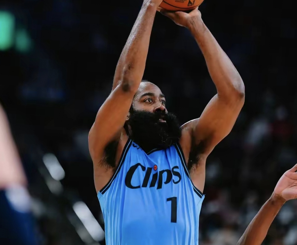 冲刺阶段NBA常规赛焦点战，成都蓉城篮板制胜，气氛紧张，资深球员宣示担当的简单介绍